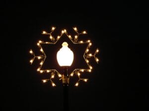 4.5' Starburst Snowflake Lamppost Holiday Light Display