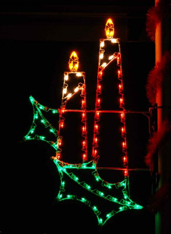5.5' Double Candle In Holly Pole Mount Holiday Light Display