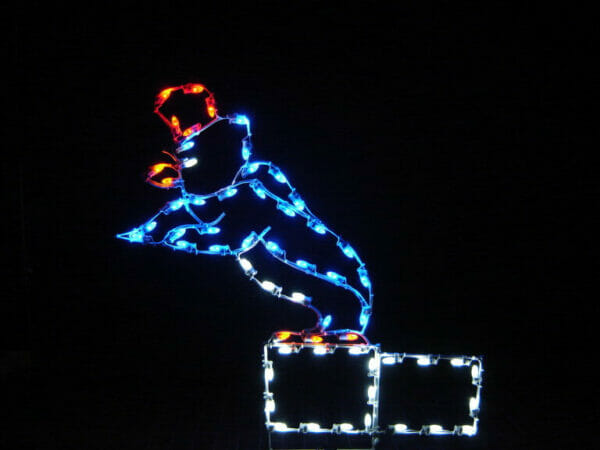 Penquin Holiday Display