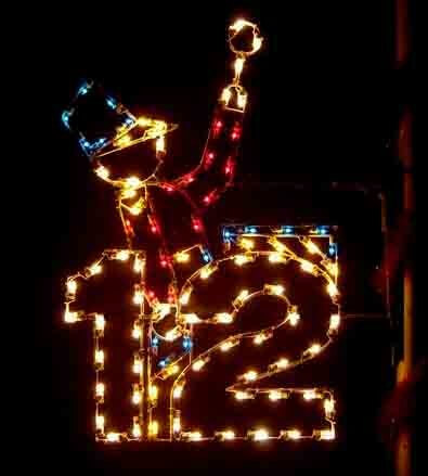 The 5' Twelve Days Of Christmas - Day 12 Pole Mount Holiday Light Display