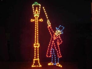 YULETIDE LAMP AND LAMPLIGHTER