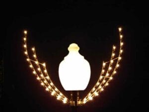 4' Lamppost Silhouette Sprigg Holiday Light Display