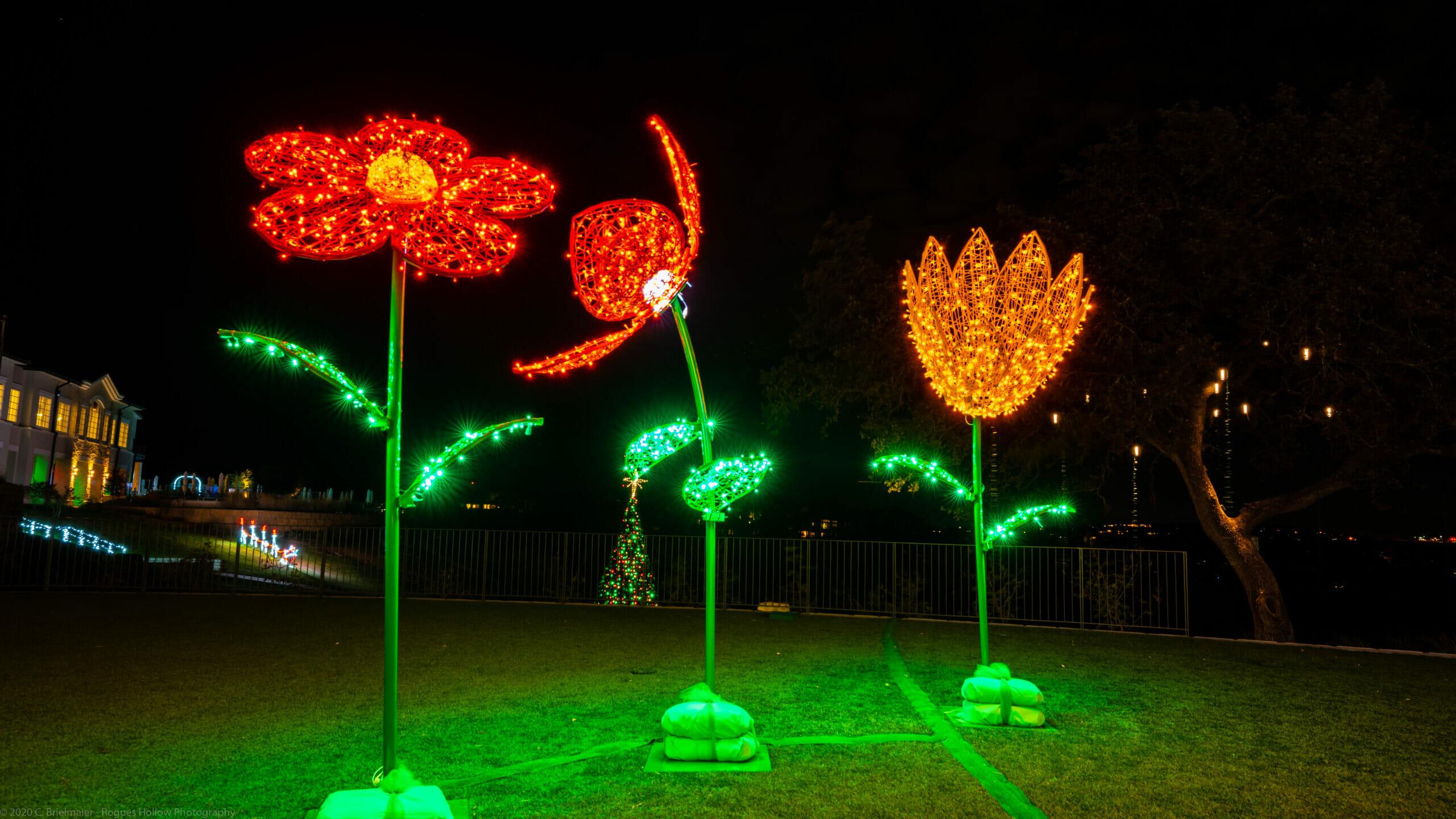 8' Oversized Flowers Dimensional Display