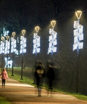 5' Spiral Pole Mount Holiday Light Display