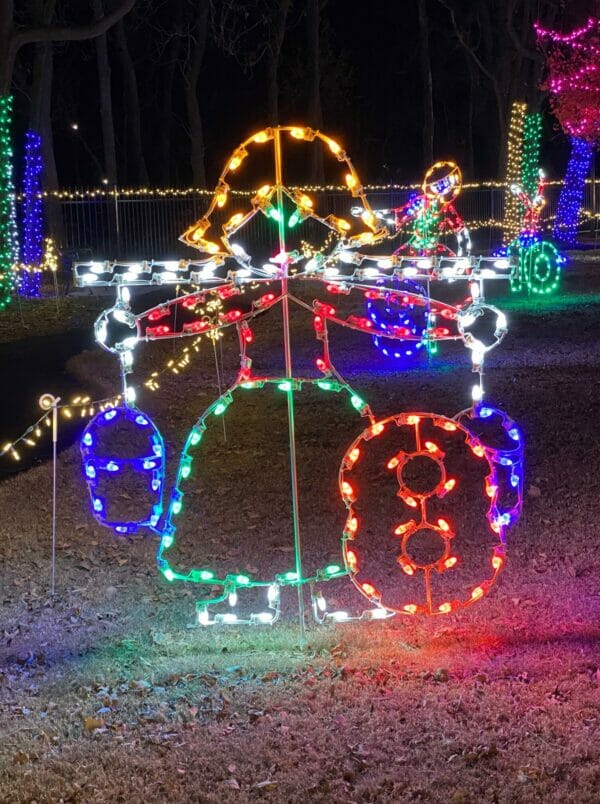 Creative Displays 12 Days of Christmas Day 8 Holiday Light Display