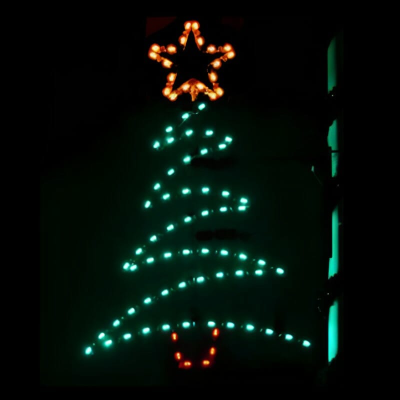 Pole Mounted Christmas Decor